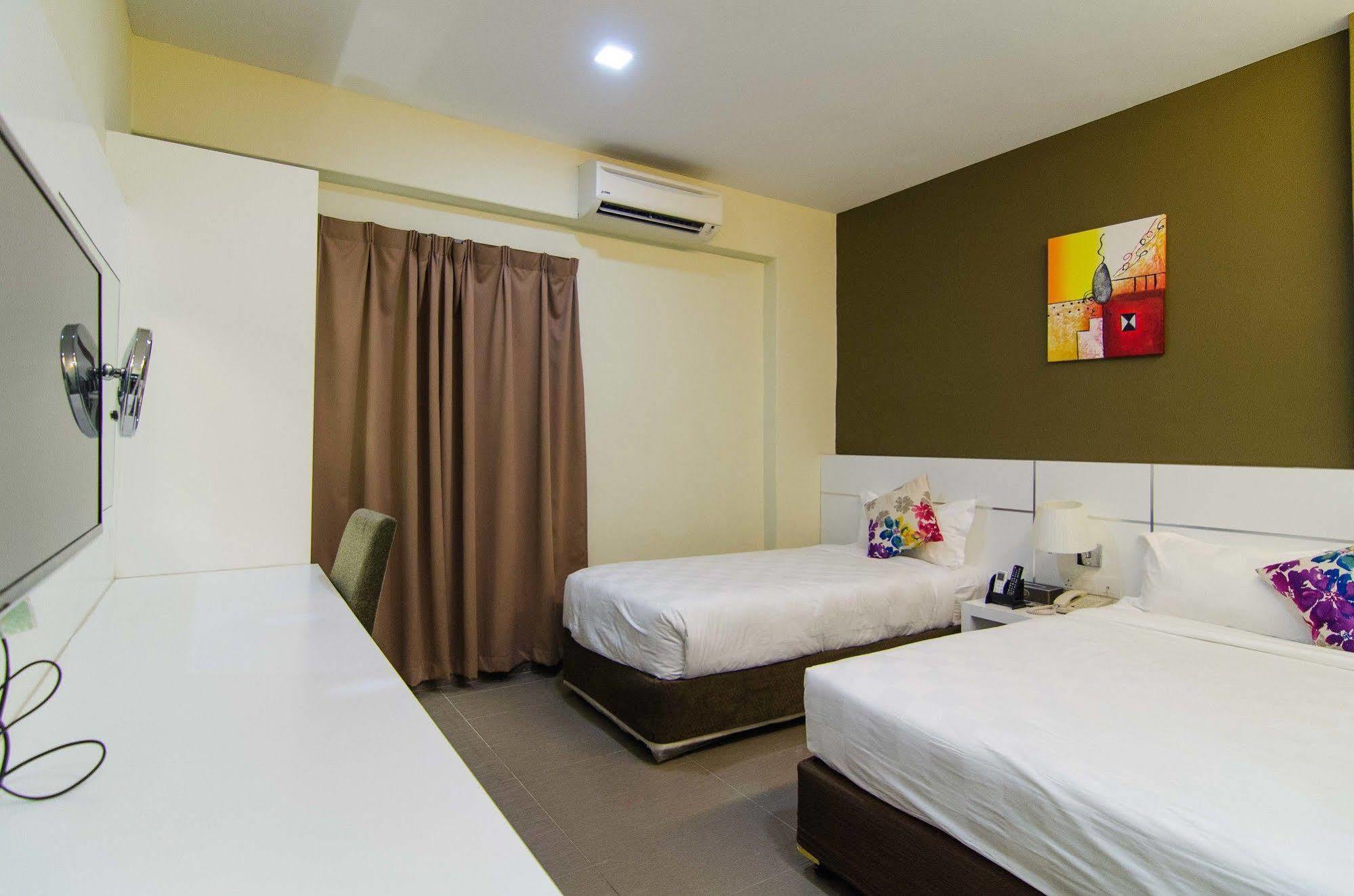 Hotel Mornington Bukit Permata Lumut Dış mekan fotoğraf